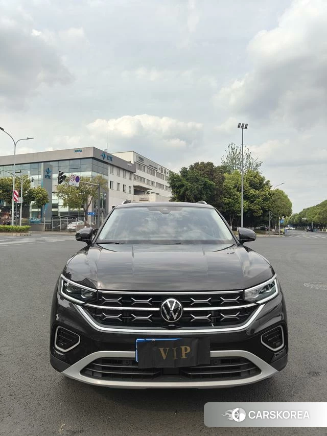 Volkswagen Tanyue 2023 Темно-серый из Китая, фото 6