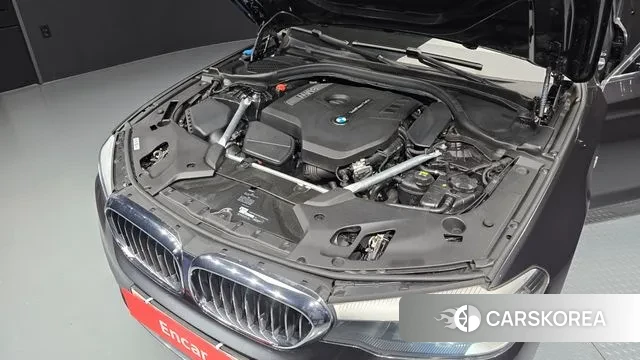 BMW 5 Series (G30) id 3039240 из Кореи 16