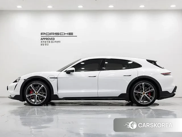 Porsche Taycan id 3739679 из Кореи 16