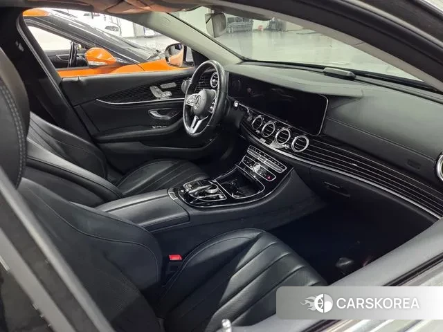 Mercedes-Benz E-Class W213 2019 Серебряный из Кореи, фото 6