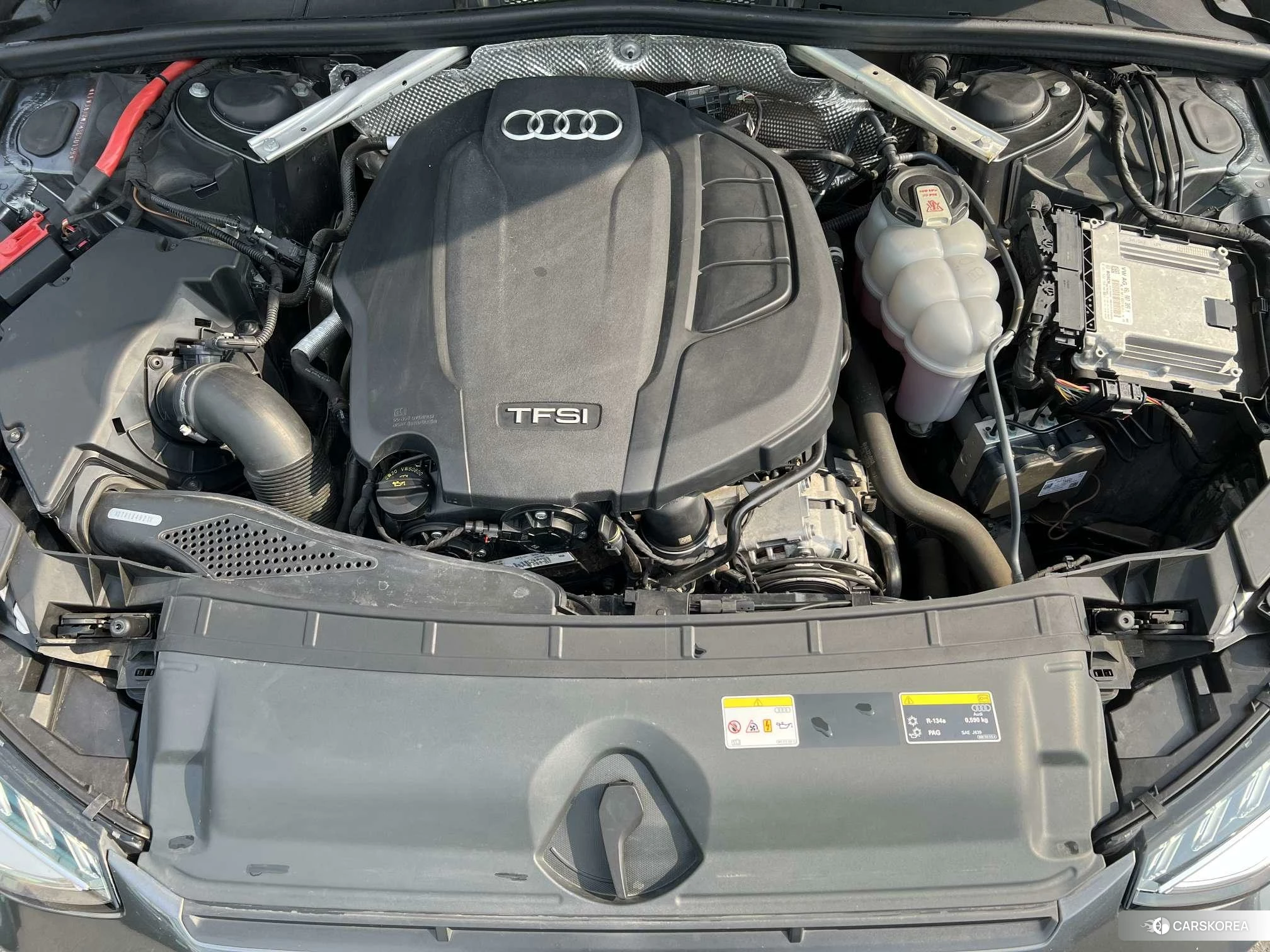 Audi A4L 2020 Темно-серый из Китая, фото 6