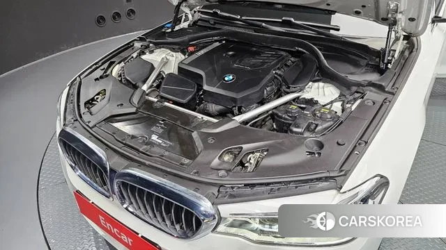 BMW 5 Series (G30) id 3095252 из Кореи 16