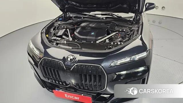 BMW 7 Series (G70) id 3036337 из Кореи 16