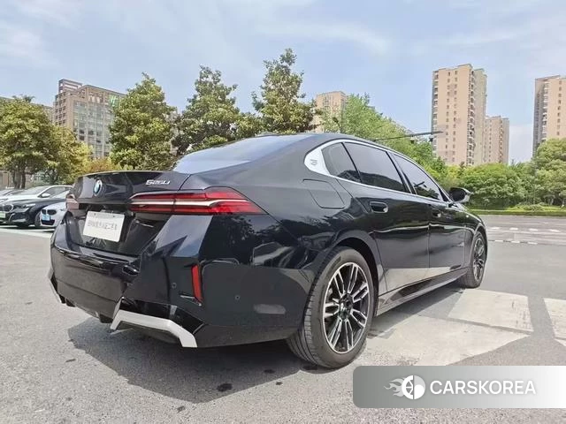 BMW 5 series 2025 Черный из Китая, фото 6