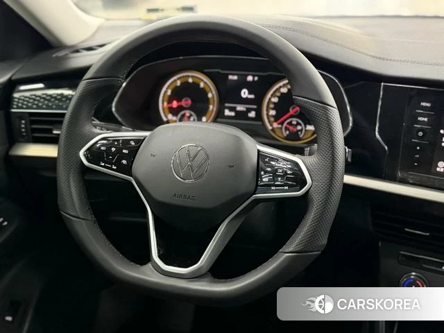 Volkswagen Passat id 4212375 из Китая 10