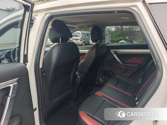 Geely Automobile Binyue 2022 Белый из Китая, фото 6