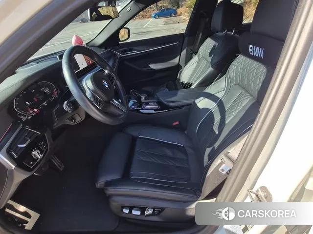 BMW 5 Series (G30) id 3492525 из Кореи 13