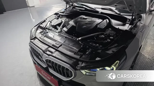 BMW 5 Series (G60) id 3695933 из Кореи 16