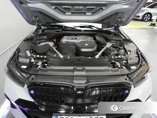 BMW 5 Series (G60) 2025 Небесно-голубой из Кореи, фото 6