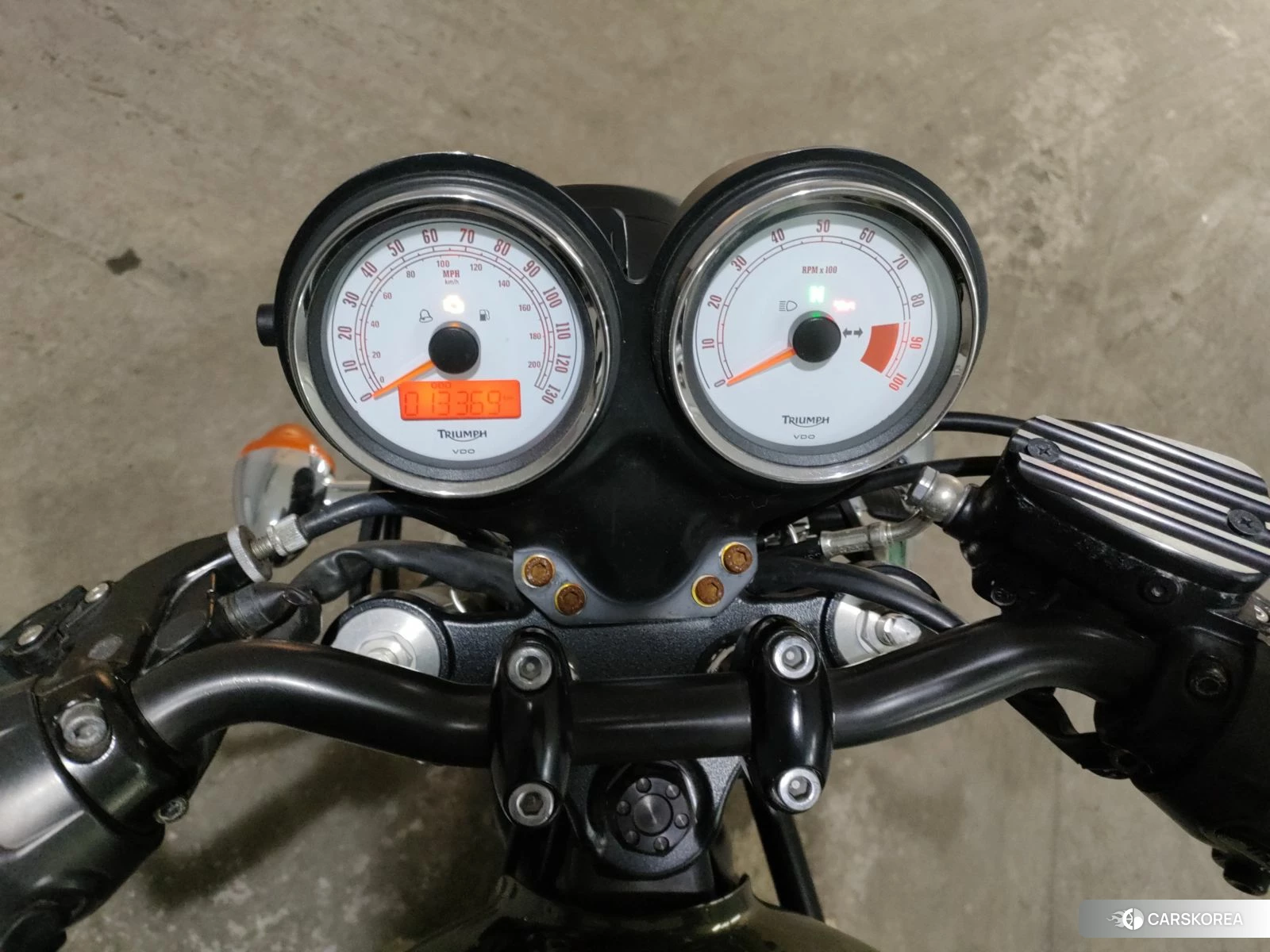 Triumph THRUXTON id 3946668 из Японии 6