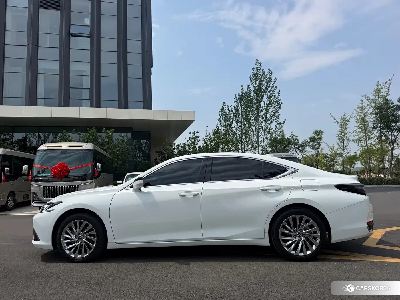 Lexus ES id 4546058 из Китая 14