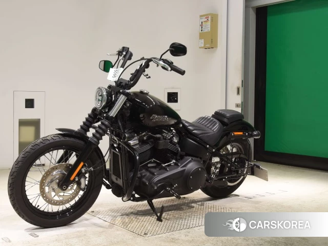 Проданный Harley-Davidson Softail Street Bob FXBB1750 2018 из Японии, фото 2