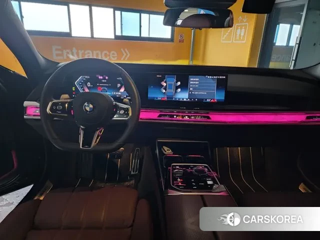 BMW 7 Series (G70) id 3757872 из Кореи 8