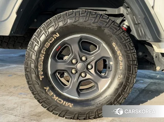 Jeep Gladiator (JT) id 3643686 из Кореи 11