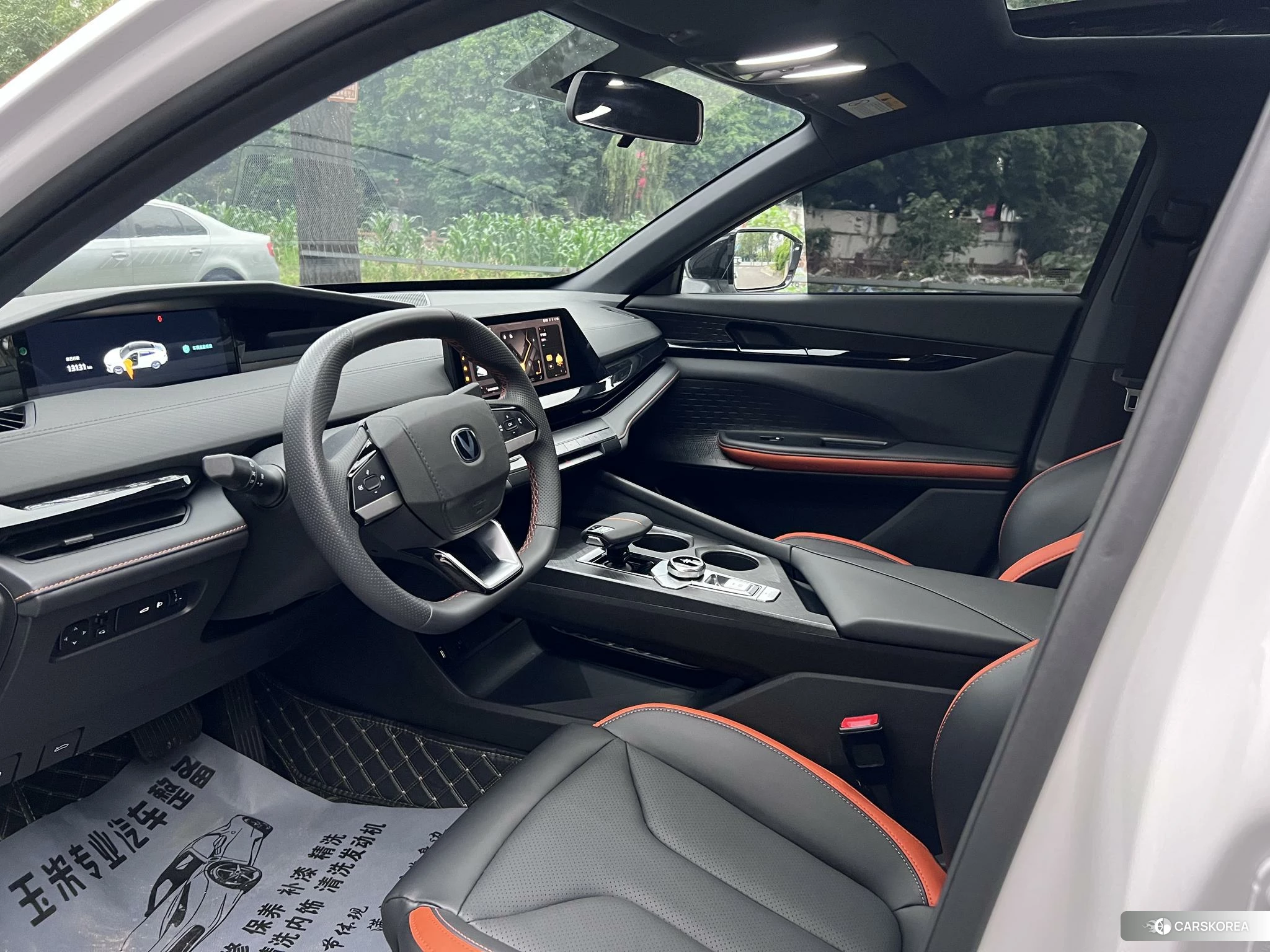Chang'an UNI-V 2023 Белый из Китая, фото 6