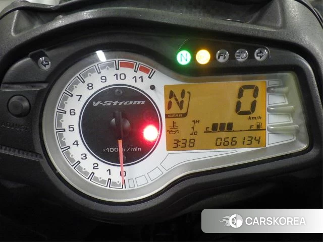 Suzuki V-STROM 650 XT id 3947202 из Японии 26