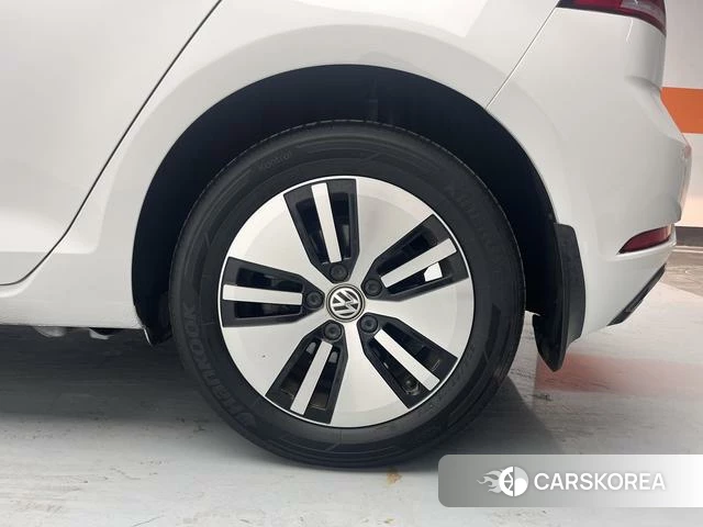 Volkswagen Golf id 4216377 из Китая 16