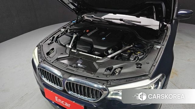 BMW 5 Series (G30) id 3845385 из Кореи 16