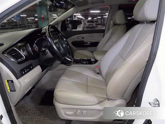 Kia The New Carnival id 2941426 из Кореи 16