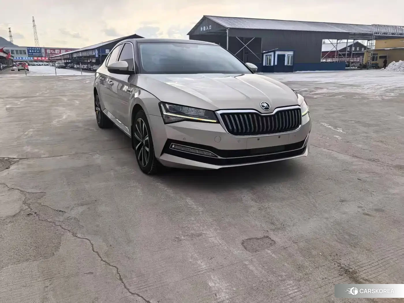 Skoda Superb id 4589325 из Китая 17