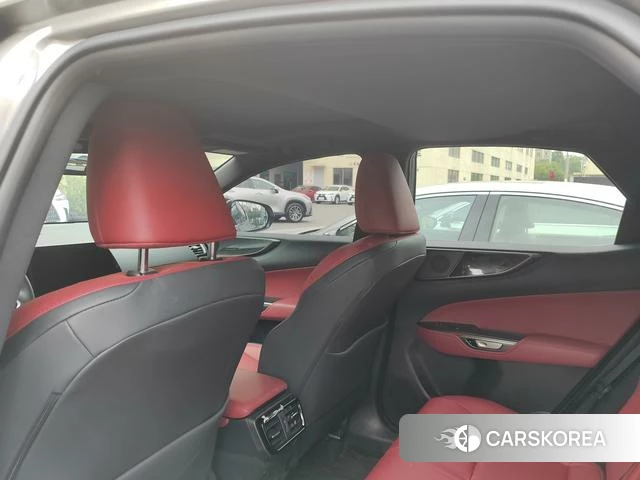 Lexus NX 2026 Серебристо-серый из Китая, фото 6