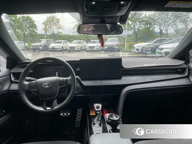 Toyota Camry 2024 Серебристо-серый из Китая, фото 6