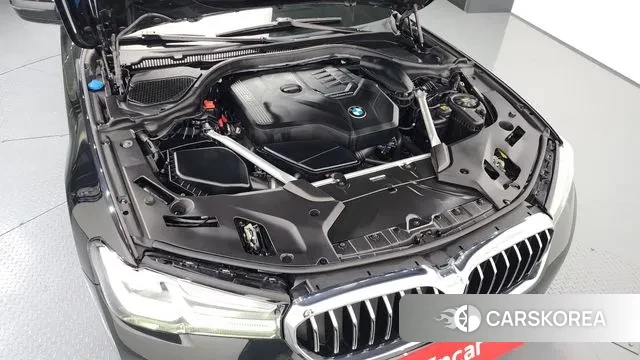 BMW 5 Series (G30) id 3601298 из Кореи 16