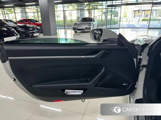 Porsche 911(992) id 4630214 из Кореи 12