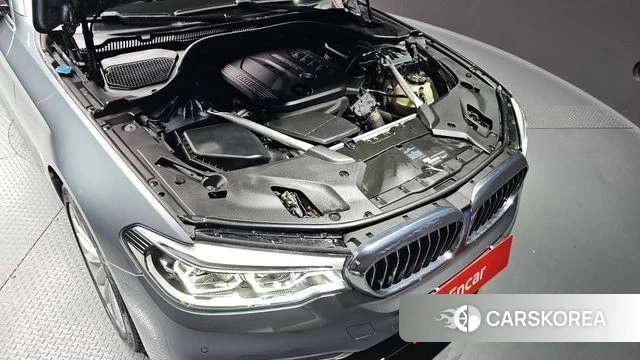 BMW 5 Series (G30) id 4180053 из Кореи 16