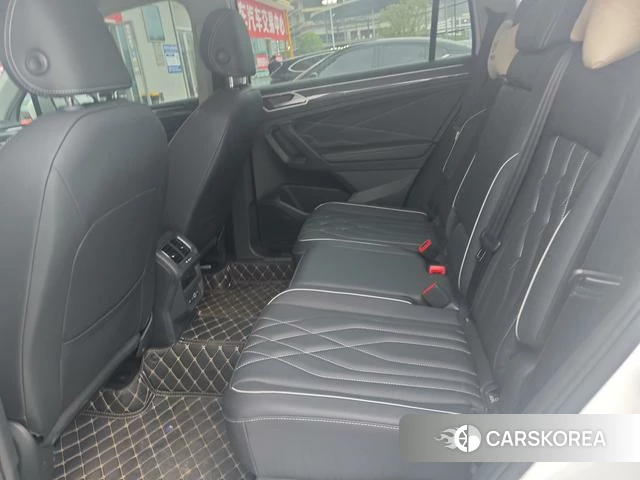 Volkswagen Tiguan L 2024 Белый из Китая, фото 6