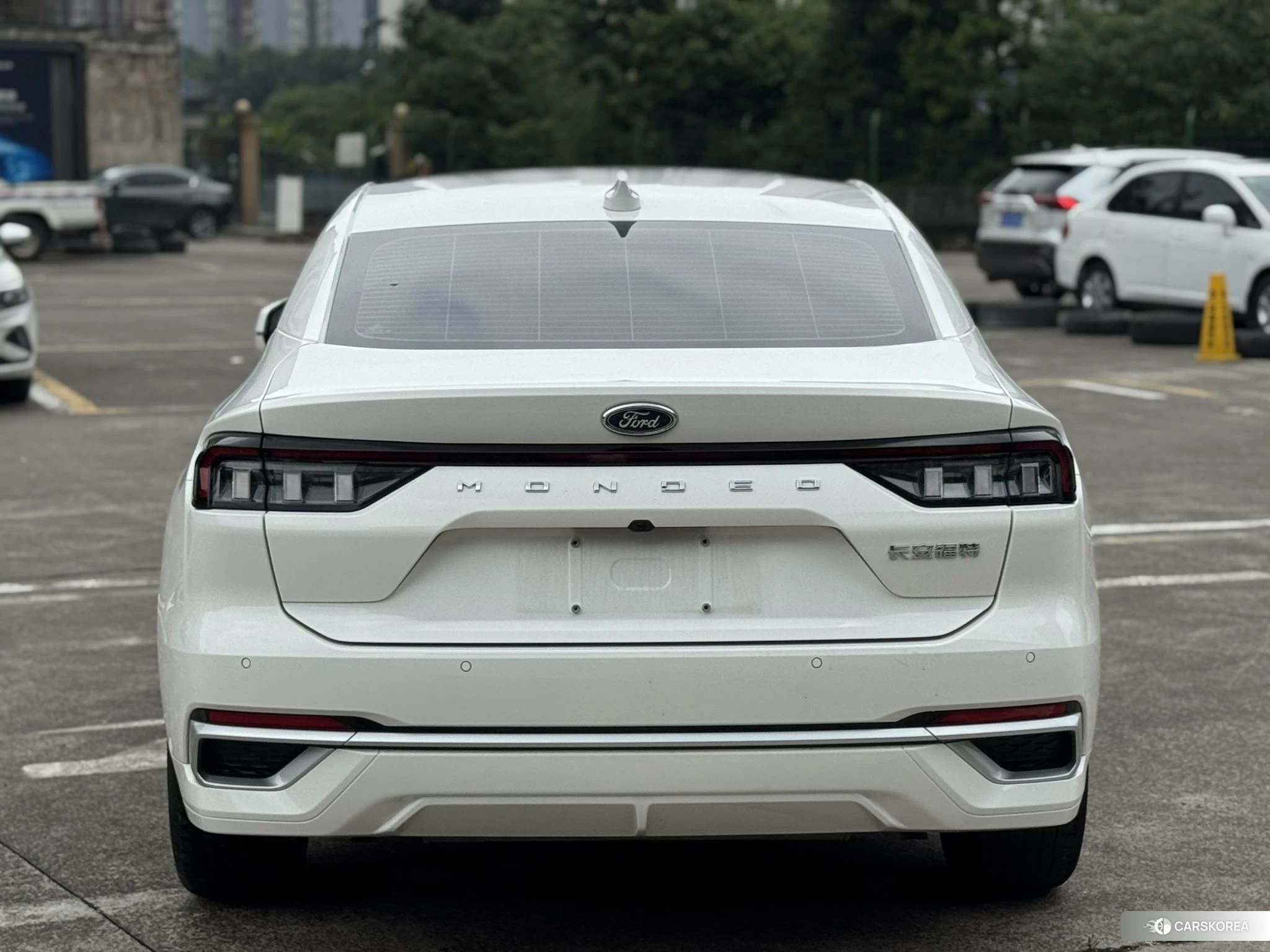 Ford Mondeo 2024 Белый из Китая, фото 6