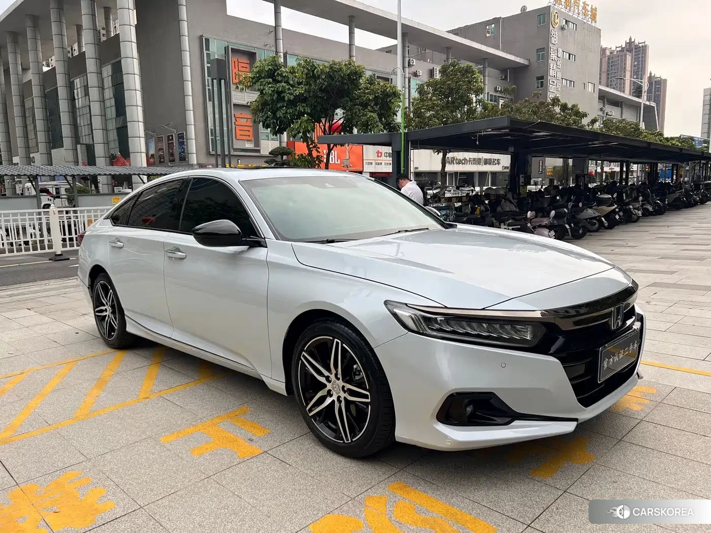 Honda Accord id 4570455 из Китая 12