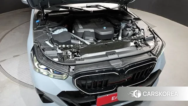 BMW 5 Series (G60) id 3689378 из Кореи 16