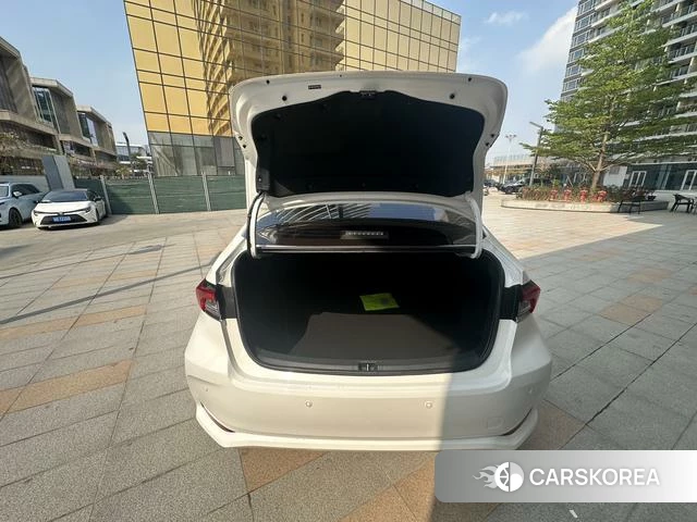 Toyota Corolla id 4301635 из Китая 18