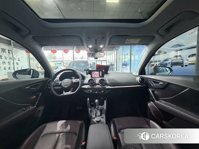 Audi Q2L 2023 Серебристо-серый из Китая, фото 6