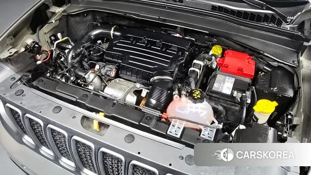 Jeep Renegade id 3322586 из Кореи 16