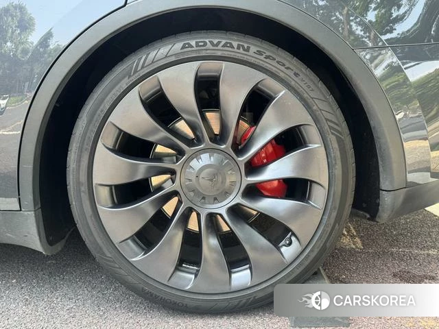 Tesla Model Y id 4222136 из Китая 10