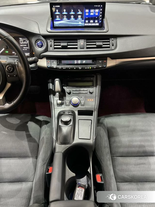Lexus CT id 4213447 из Китая 15