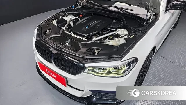 BMW 5 Series (G30) id 3050487 из Кореи 16