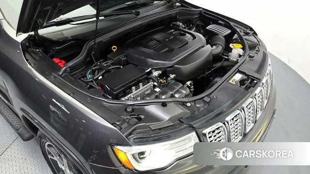 Jeep Grand Cherokee id 4759596 из Кореи 32