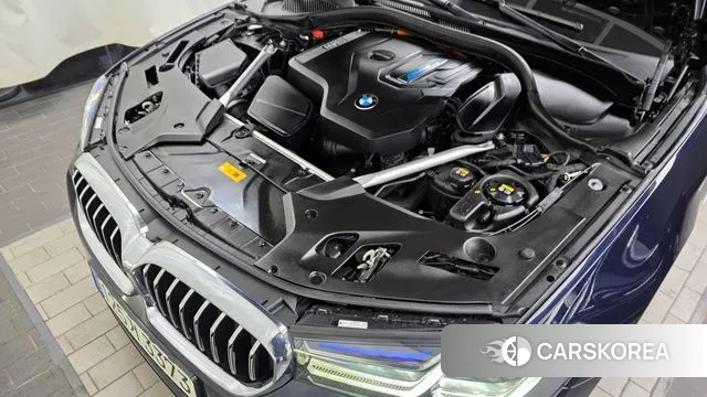 BMW 5 Series (G30) id 3735035 из Кореи 16