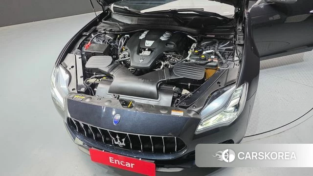 Maserati Quattroporte id 3866915 из Кореи 16