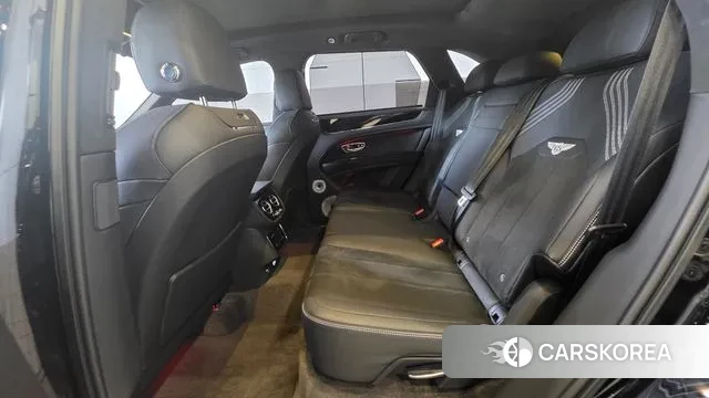 Bentley Bentayga id 3015943 из Кореи 7