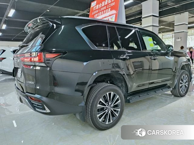 Lexus LX 2025 Черный из Китая, фото 6