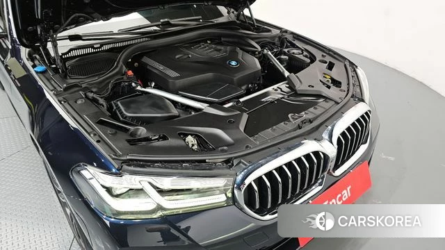 BMW 5 Series (G30) id 4443112 из Кореи 16