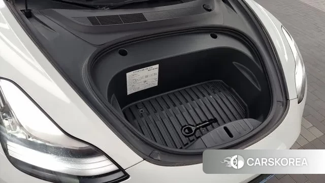 Tesla Model 3 id 3301857 из Кореи 16