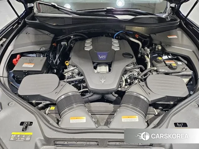 Maserati Levante id 3431720 из Кореи 16