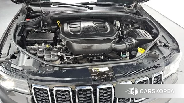 Jeep Grand Cherokee id 3504985 из Кореи 16