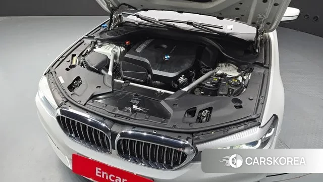 BMW 5 Series (G30) id 2941474 из Кореи 16