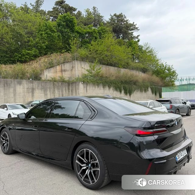 BMW 7 Series (G70) 2025 Черный из Кореи, фото 6